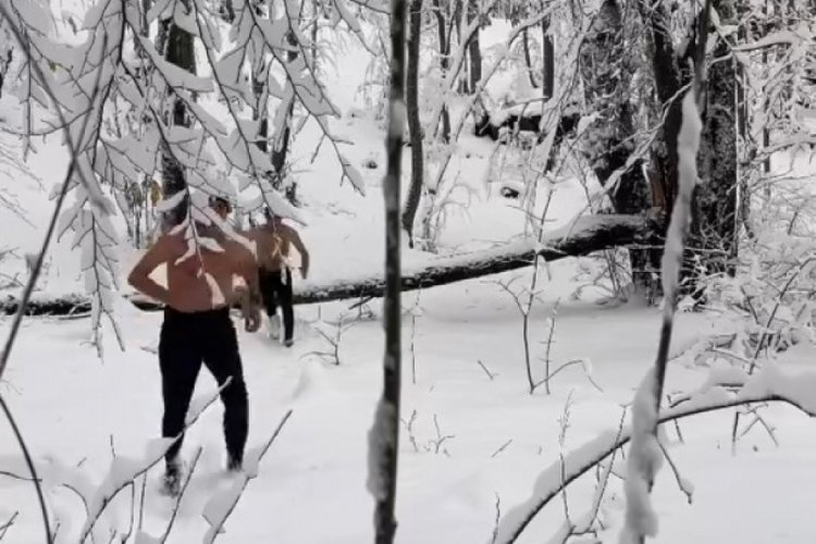 Bursa’da kar yağışı etkili oldu. Uludağ’ın eteklerinin kar tutması sebebiyle