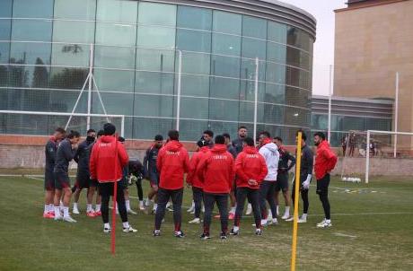 UEFA Uluslar B Ligi 4. Grup son maçında 19 Kasım