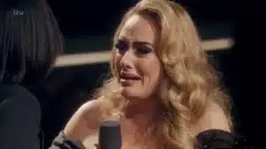 Güçlü sesi ve duygusal şarkılarıyla tanınan İngiliz şarkıcı Adele, geçtiğimiz