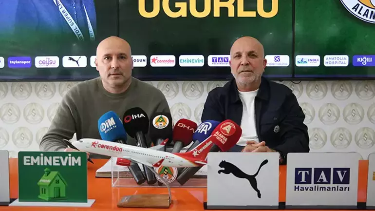Süper Lig ekiplerinden Alanyaspor’da teknik direktörlük görevine Sami Uğurlu getirildi.
