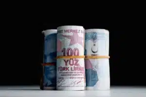 Asgari ücretin belirlenmesinde yıl sonu enflasyon rakamı kritik önem taşırken,