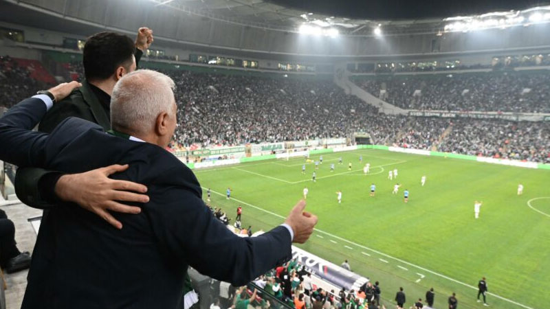 Yeşil-beyazlıların maç biletleri, saatler içerisinde tükenirken, göreve 5 ay önce