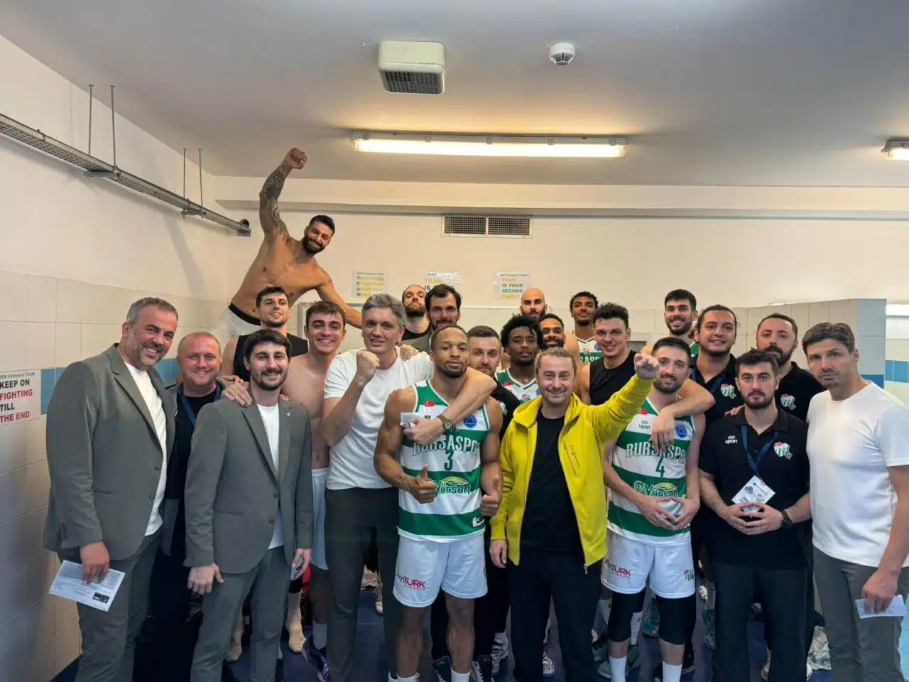 Mücadeleye çok iyi başlayan ve farkı 13’e kadar çıkaran Bursaspor,