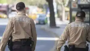 Çarşı ve mahalle bekçilerinin yetkilerinde yapılan düzenlemeyle bekçilere; kimlik sorma