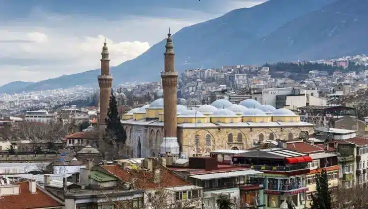 Bursa’da 15 yıl kesinleşmiş hapis cezası bulunan şüpheliler yakalandı!