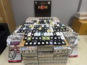 Bursa'da yolcu otobüsünde kaçak malzemelere operasyon! 6 Bursam Medya -