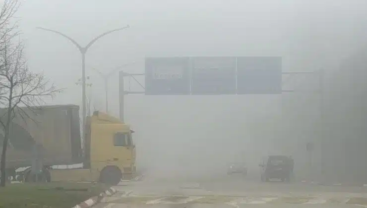 Bursa’da yoğun sis hayatı olumsuz etkiledi!