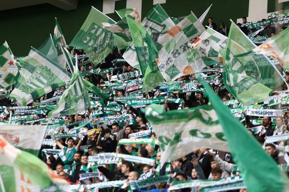 TFF 3. Lig ekiplerinden Bursaspor, 2024-2025 sezonunda 6 maçta yeşil-beyazlı