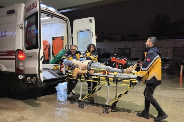 Olay, saat 19.30 sıralarında Akhisar Mahallesi Gazi Mustafa Kemal Atatürk