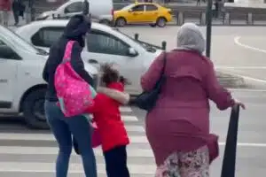 Dün gece başlayan ve 50 kilometre hızla etkili olan lodosun