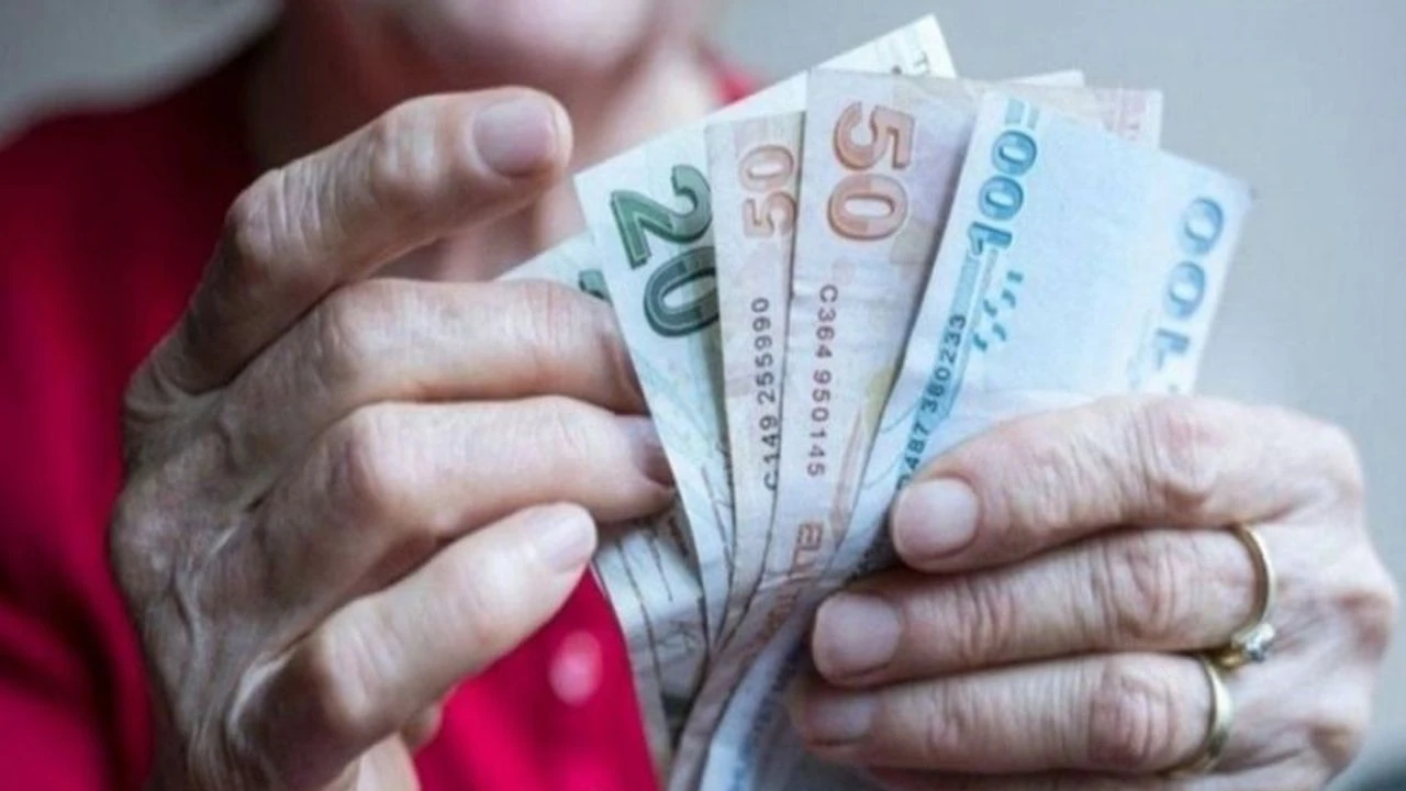 Yıl sonuna doğru yaklaştıkça milyonlarca memur ve emekli ocak ayında