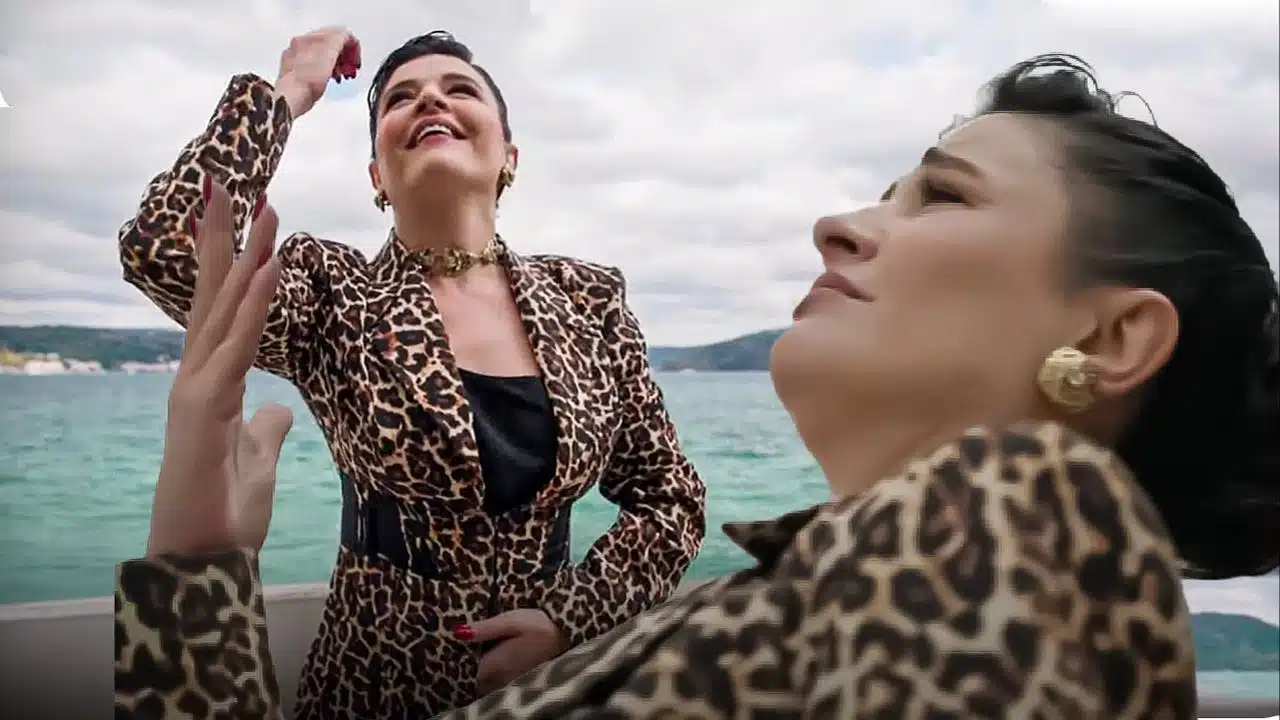 Leyla dizisinin Nur’u Gonca Vuslateri son dönemde dizide yaptığı danslarla