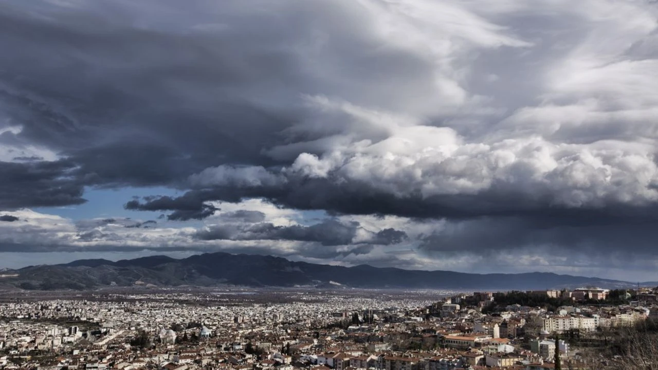 Meteoroloji Genel Müdürlüğü’nün yayımladığı hava tahmin raporuna göre, Bursalılar haftaya