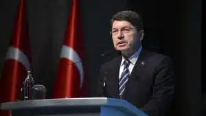 Adalet Bakanı Yılmaz Tunç, gündemdeki gelişmelerle ilgili açıklamalarda bulundu. Gazetecilerin