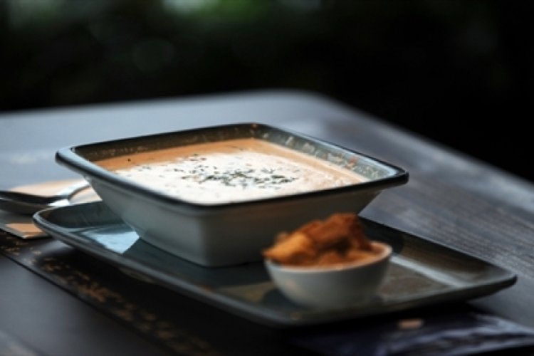 İçerisinde kurutulmuş dağ mantarı ve ceviz olan çorbanın fiyatının maliyetlere