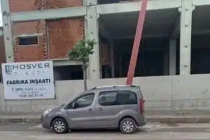 Bursa‘da dün akşam saatlerinde başlayan lodos gün içinde de devam