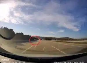 İstanbul-Bursa-İzmir Otoyolu’nda seyir halindeki bir sürücü yaklaşık 150 kilometre hızla
