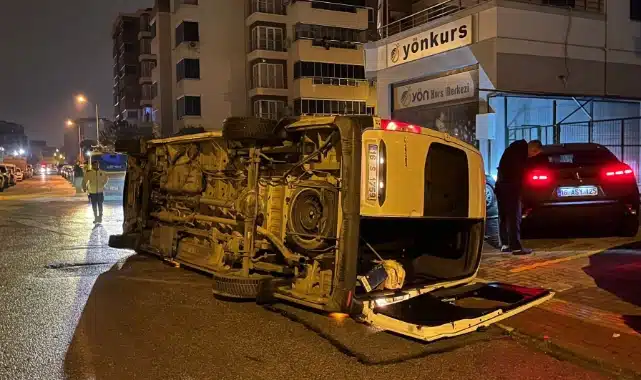 Bursa’da otomobil ile servis minibüsü çarpıştı: Yaralılar var!