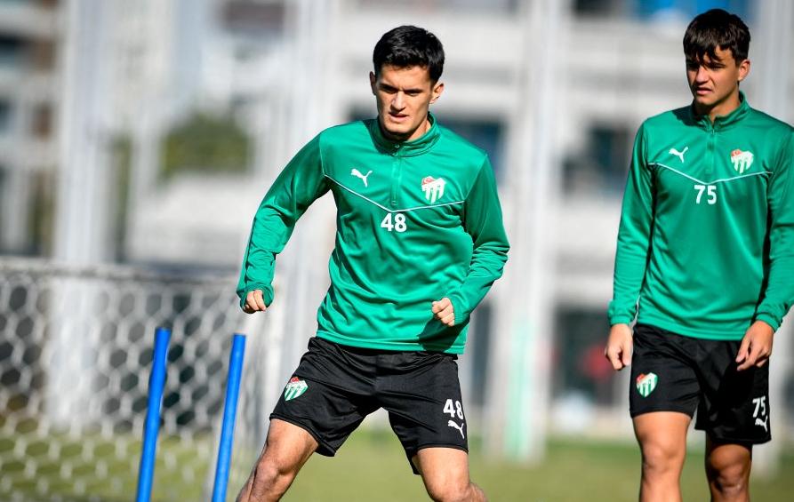 Bursaspor, deplasmanda Kırşehir FSK ile oynayacağı maçın hazırlıklarına Teknik Direktör