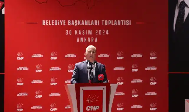 Bursa Büyükşehir Belediye Başkanı Mustafa Bozbey, CHP Genel Merkezinde 414