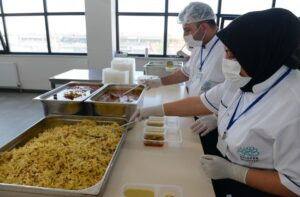 Bursa Nilüfer'de ihtiyaç sahiplerine yemek desteği 9 Bursam Medya -