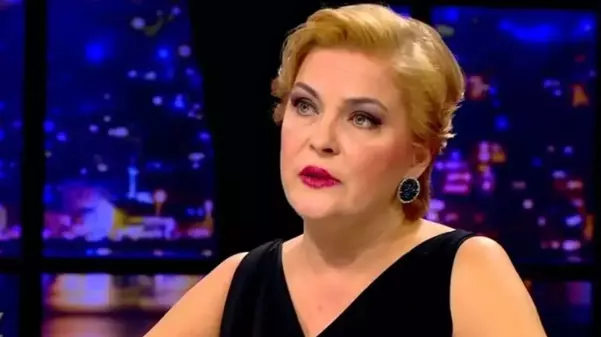 TV8’de ekranlara gelen ‘Aramızda Kalmasın’ programının konuğu olan ünlü oyuncu