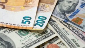 Dolar ve Euro‘nun bugünkü güncel fiyatları merak konusu. Bankalararası piyasada