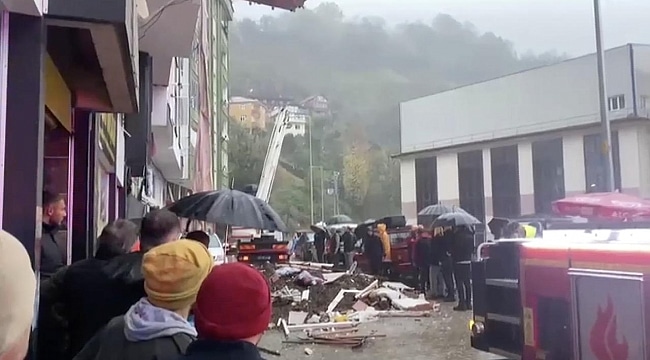 Rize‘nin Çayeli ilçesine bağlı Çarşıbaşı Mahallesi‘nde heyelan meydana geldi. İlk