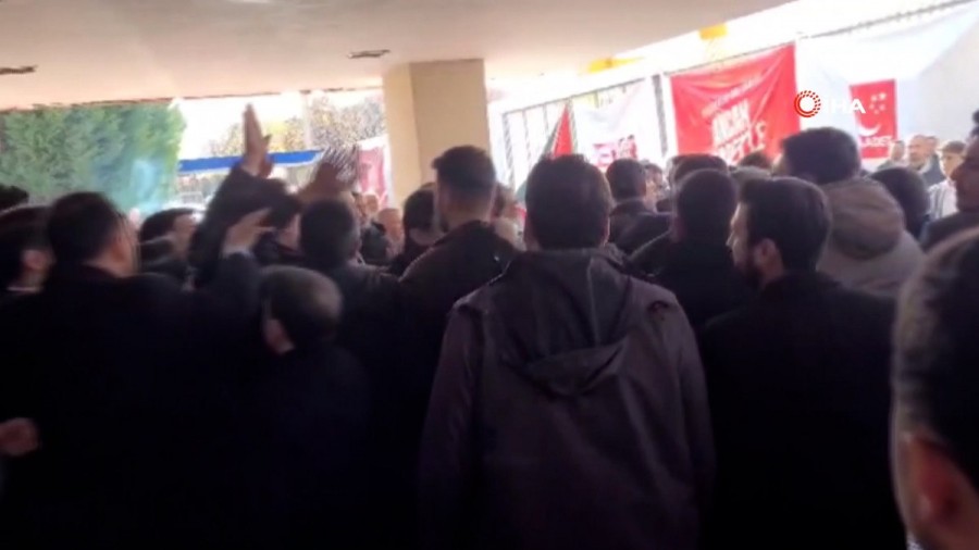 Saadet Partisi’nin ‘Yaşanabilir bir Türkiye Ancak Saadet’le olur’ sloganıyla yapılan