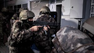 İçişleri Bakanı Ali Yerlikaya, göçmen kaçakçılığıyla mücadele kapsamında Bursa dahil