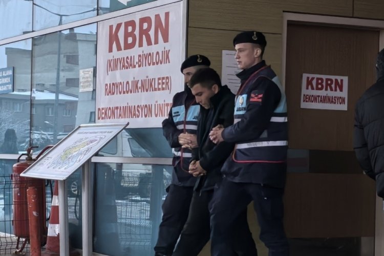 İnegöl Jandarma komutanlığı ekipleri, kırsal Yeniceköy mahallesinde uygulamasında şüphelendikleri araç