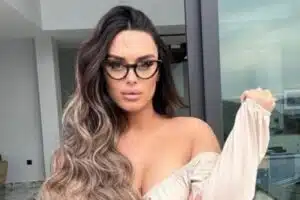 Yaren Dağ, Kısmetse Olur yarışmasıyla adını geniş kitlelere duyurmuştu. Yarışmadaki