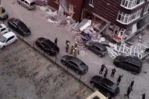 İstanbul’un Beylikdüzü ilçesi Adnan Kahveci Mahallesi Konak Caddesi’ndeki 14 katlı