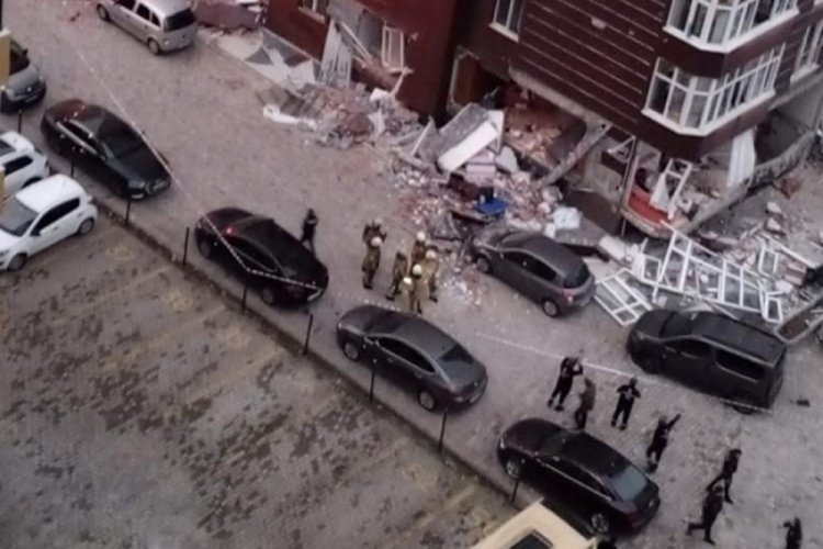 İstanbul’un Beylikdüzü ilçesi Adnan Kahveci Mahallesi Konak Caddesi’ndeki 14 katlı