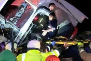 Kaza, saat 03.00 sıralarında TEM Otoyolu Kurtköy mevkiinde meydana geldi.