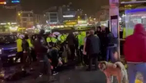 İstanbul’un Çekmeköy ilçesi Madenler Mahallesi’nde alkollü sürücünün kullandığı otomobil, polis