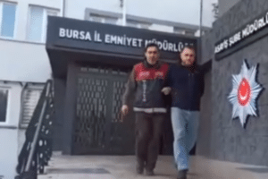 Bursa’nın Osmangazi ilçesi, Gülbahçe Mahallesi’ndeki iş yerinde eski bacanağını ziyarete