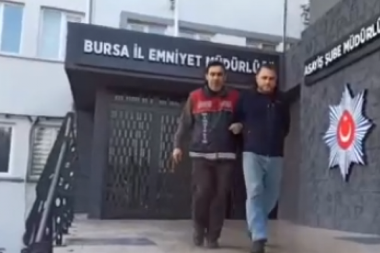 Bursa’nın Osmangazi ilçesi, Gülbahçe Mahallesi’ndeki iş yerinde eski bacanağını ziyarete