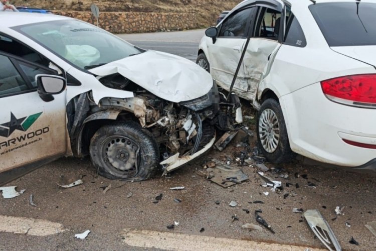 İnegöl’den Yenişehir istikametine seyir halinde olan Sürücü Gökmen S.(46) yönetimindeki