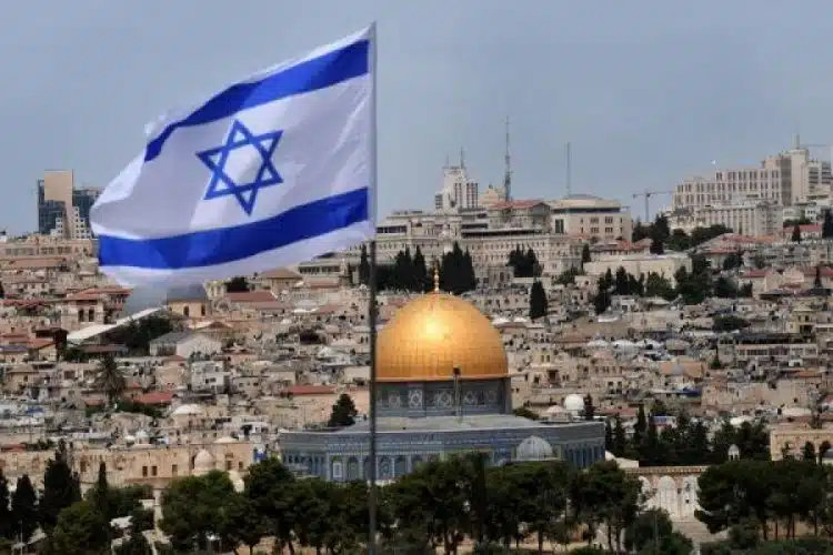 İsrail Savunma Bakanı Israel Katz, ülkesine yönelik saldırılarını sürdüren Yemen’deki