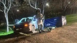 İzmir’de A.Ö. (24), arkadaşı Fehim Can Erdoğan (23) ile hafif