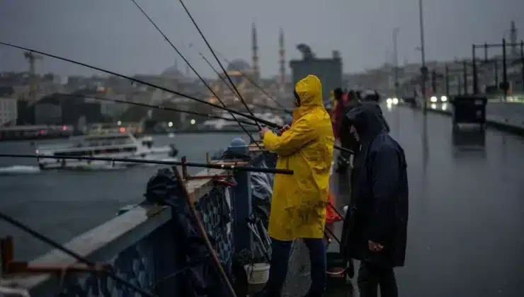 İstanbul için kuvvetli sağanak ve fırtına uyarısı