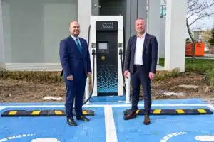 Karacabey Belediyesi geçtiğimiz aylarda faaliyete geçen Ergün Koç Kültür Merkezi’nde