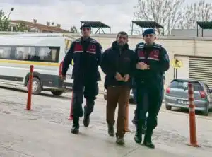 Edinilen bilgiye göre, olay dün İnegöl‘ün Kurşunlu Mahallesi’ndeki bir evde