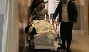 İnegöl ilçesi Yeni Mahalle Kazım Karabekir Caddesindeki evinde karın ağrısı