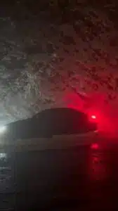 Karayolunun trafiğe kapanmaması için ekipleri yoğun çaba sarf ederken, ilçeleri