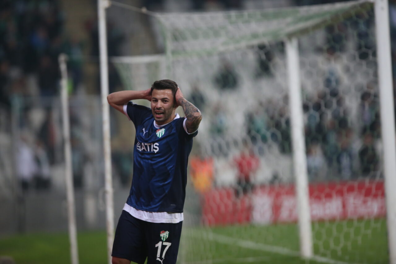 Bursaspor penaltılarda kupaya veda etti! Bursaspor, Ziraat Türkiye Kupası’na 4.