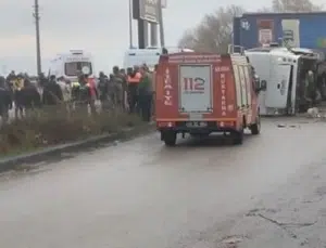 Balıkesir’de okul servisi TIR’la çarpıştı: 8 öğrencinin durumu ağır!