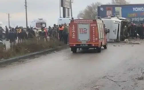 Balıkesir’de okul servisi TIR’la çarpıştı: 8 öğrencinin durumu ağır!