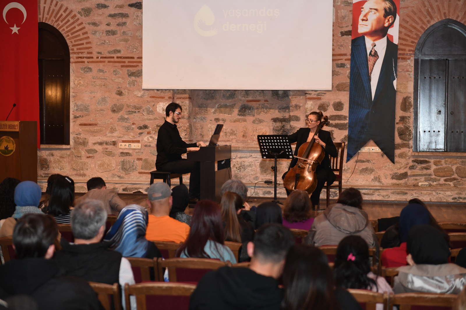 Osmangazi Belediyesi, düzenlemiş olduğu konserler ile Osmangazilileri müziğin büyülü dünyasında